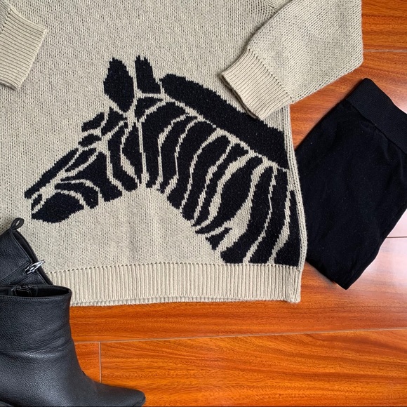 Zebra Sweater - Picture 2 of 3